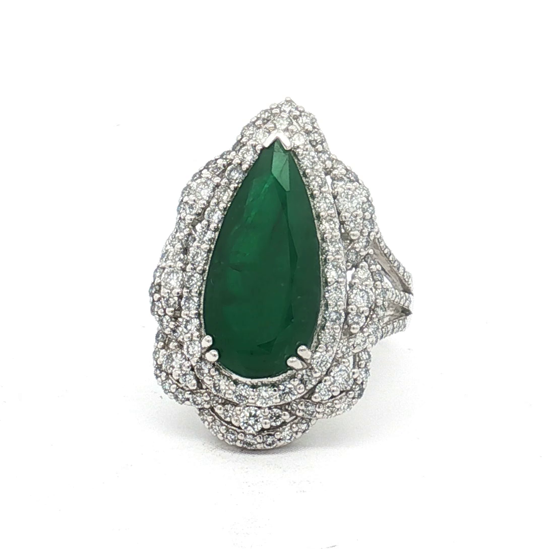 Oscar Friedman Platinum 4.8 Carat Russian Emerald and Diamond Ring (GIA Certified)