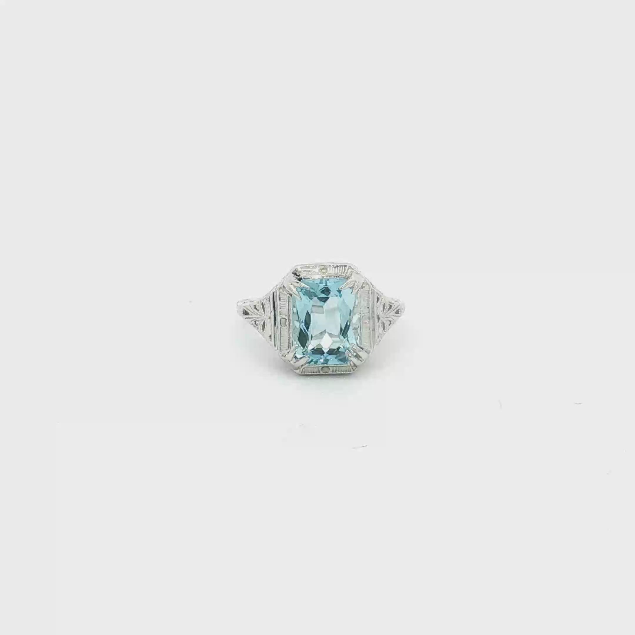 Antique ca. 1930's 18K White Gold Filigree Aquamarine Ring