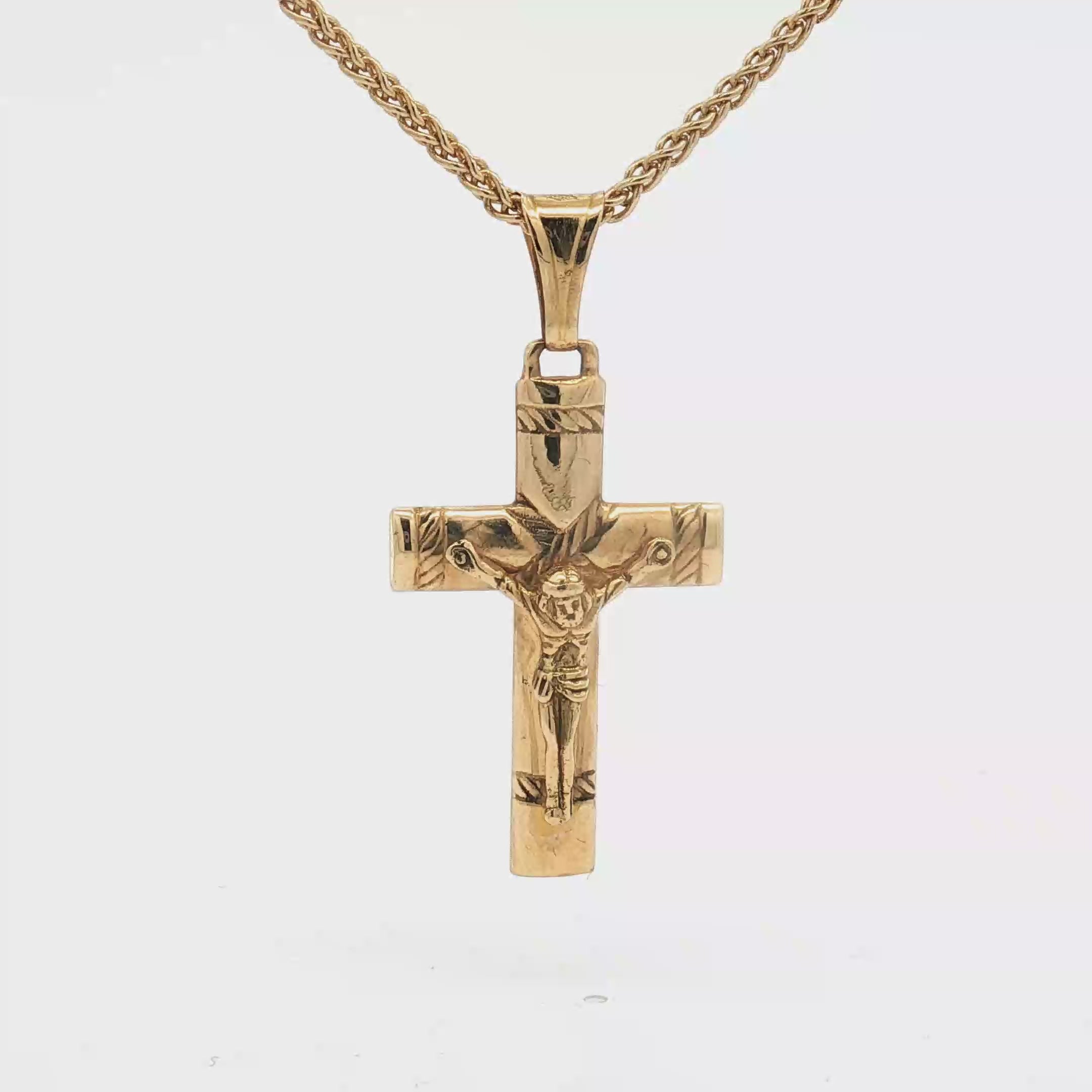 Estate 18K Yellow Gold Crucifix Pendant